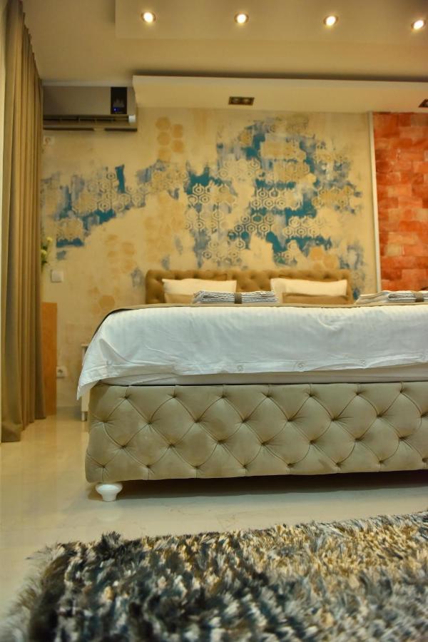 Design Apartment Premium Spa Lux 4 Star "Dubai" Completely Private Wellness & Spa Free Included Sauna & Jacuzzi & Salt Wall & Fire Place & 3D Ceilings & Business Wifi & Netflix & Keyless Code Entry & Full Smart App & Secure 2 Parking Place Чуприя Экстерьер фото