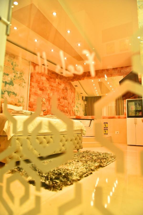 Design Apartment Premium Spa Lux 4 Star "Dubai" Completely Private Wellness & Spa Free Included Sauna & Jacuzzi & Salt Wall & Fire Place & 3D Ceilings & Business Wifi & Netflix & Keyless Code Entry & Full Smart App & Secure 2 Parking Place Чуприя Экстерьер фото